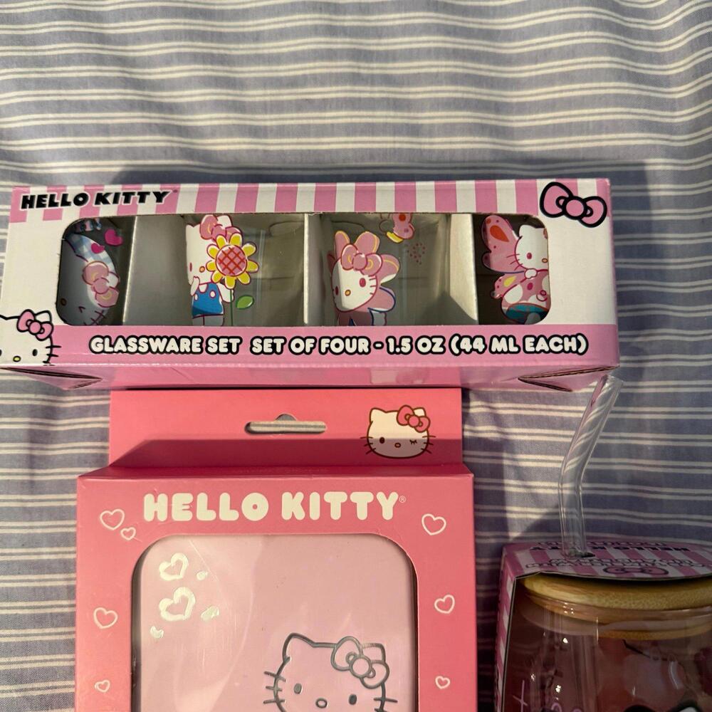 Hello Kitty Set - Picture 2 of 4